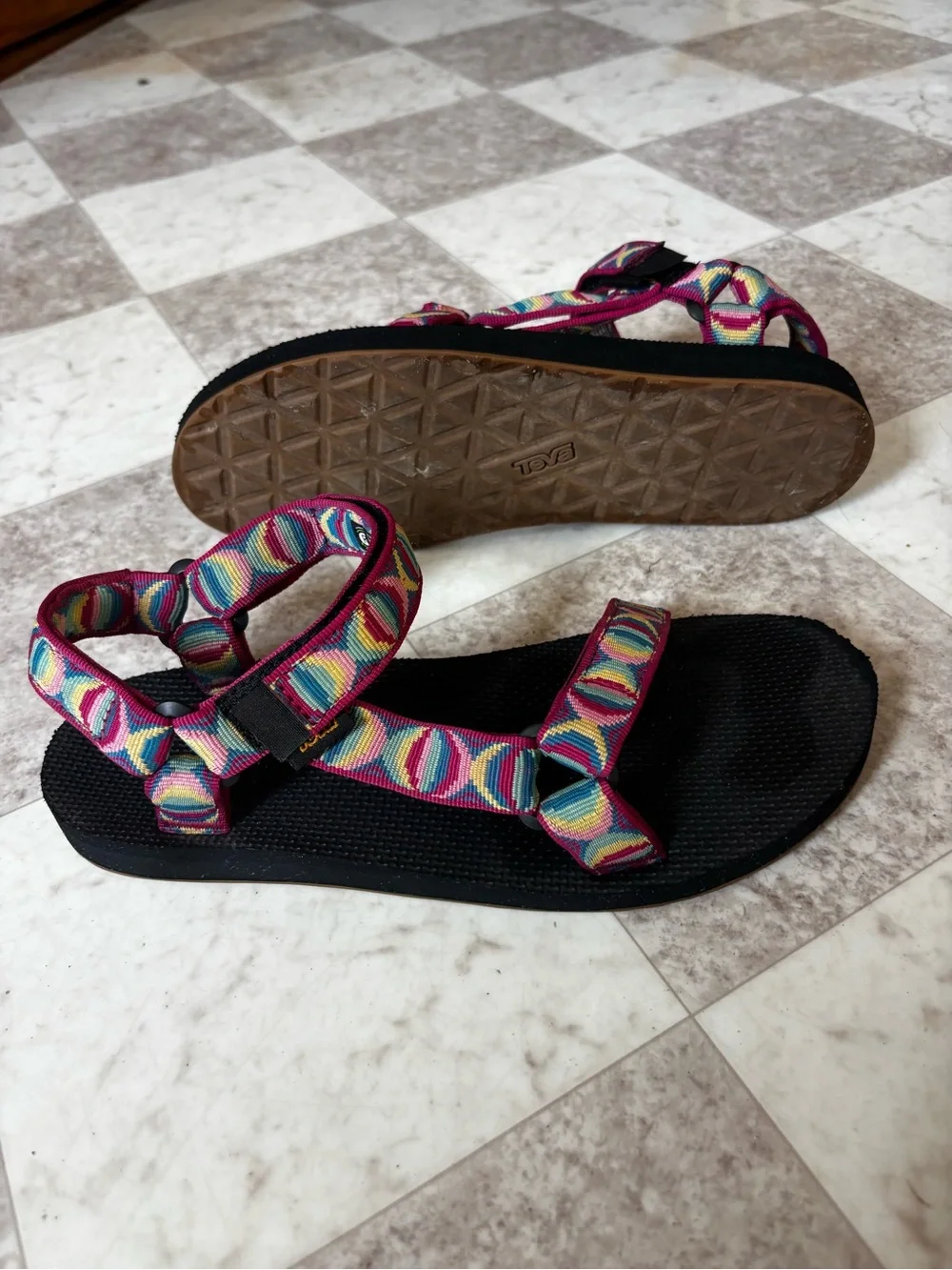 Teva Pink Black Velcro Strap Moon Phase Multi Sandals Women’s 9